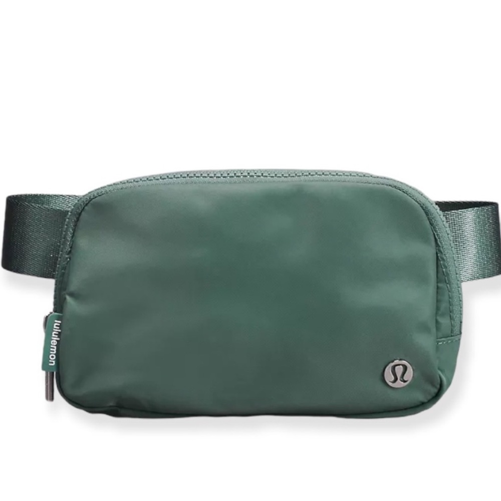 NWT lululemon Everywhere Belt Bag Tidewater Teal